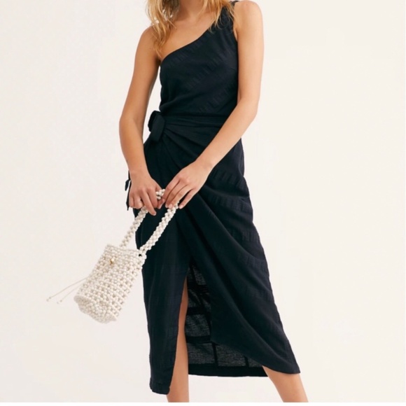 Free People Dresses & Skirts - Free People One Shoulder Wrap Midi Dress Black Size Small